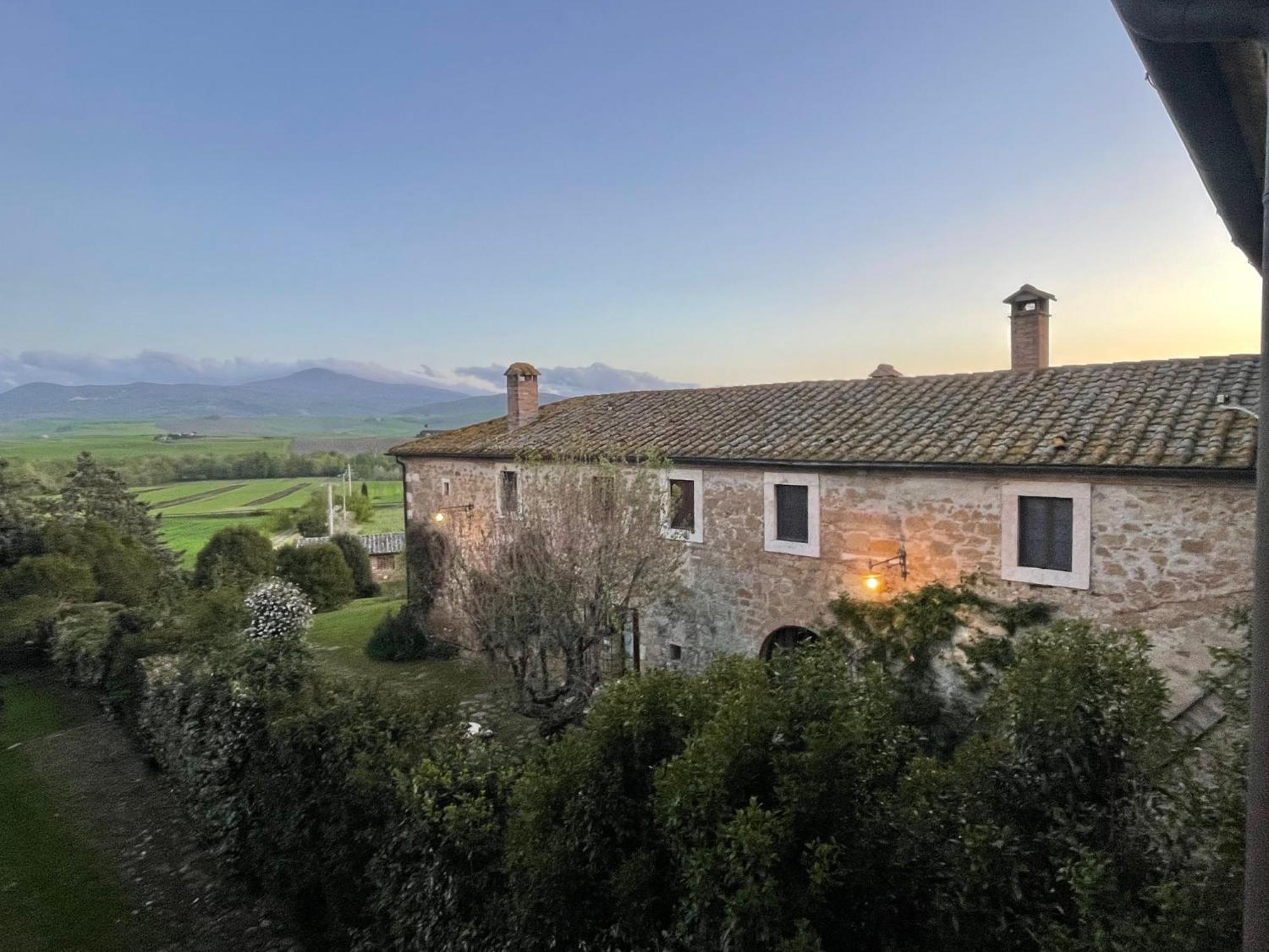 Agriturismo Le Sorbelle D'Orcia Con Piscina Pienza Exteriör bild